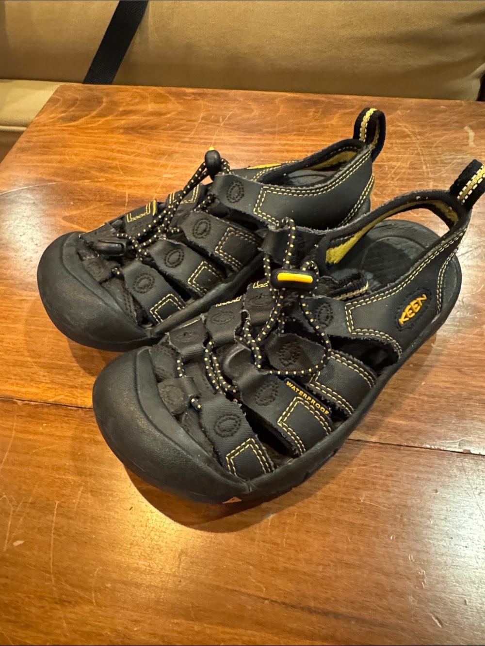 KEEN Black Sandal Kids 12 Adjustable Toggle Travel Comfort Walking Black